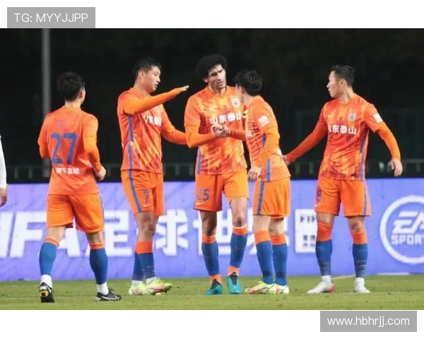 山东泰山队庆祝夺冠,球队表现备受关注点燃全城热情