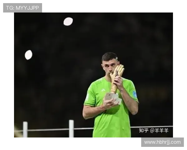 马丁内斯心理战专家分析现代沟通中的潜意识策略表现稳健