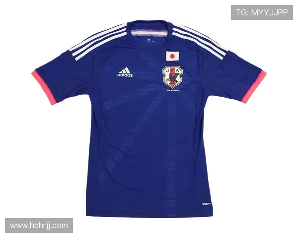 足球球衣演变与设计特点解析